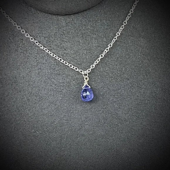 Genuine Tanzanite Pendant Necklace! - Picture 3 of 10